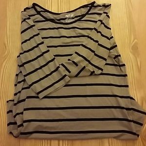 APT 9 Modern Essentials top elbow length x s